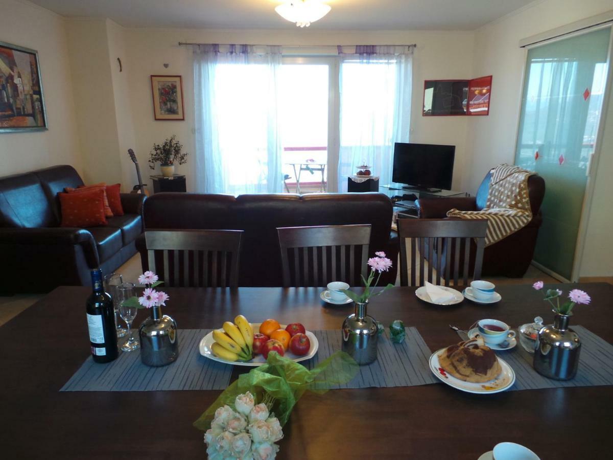 Apartments Rita Ловран Екстериор снимка